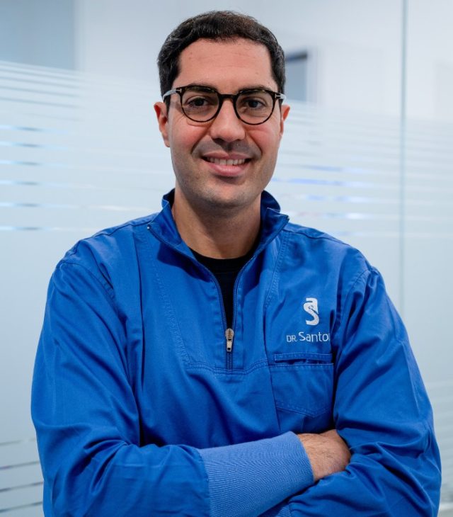 Odontoiatra e Chirurgia Orale Dottore Santoro Chiru dello Studio Odontoiatrico Semeraro