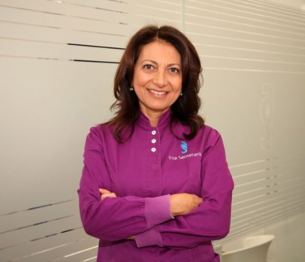Dottoressa Odontoiatra Anna Isabella Semeraro a Martina Franca 2